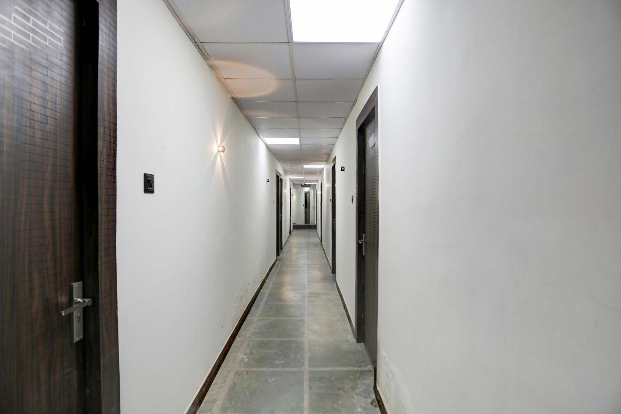 Collection O Park Paradise دلهي المظهر الخارجي الصورة